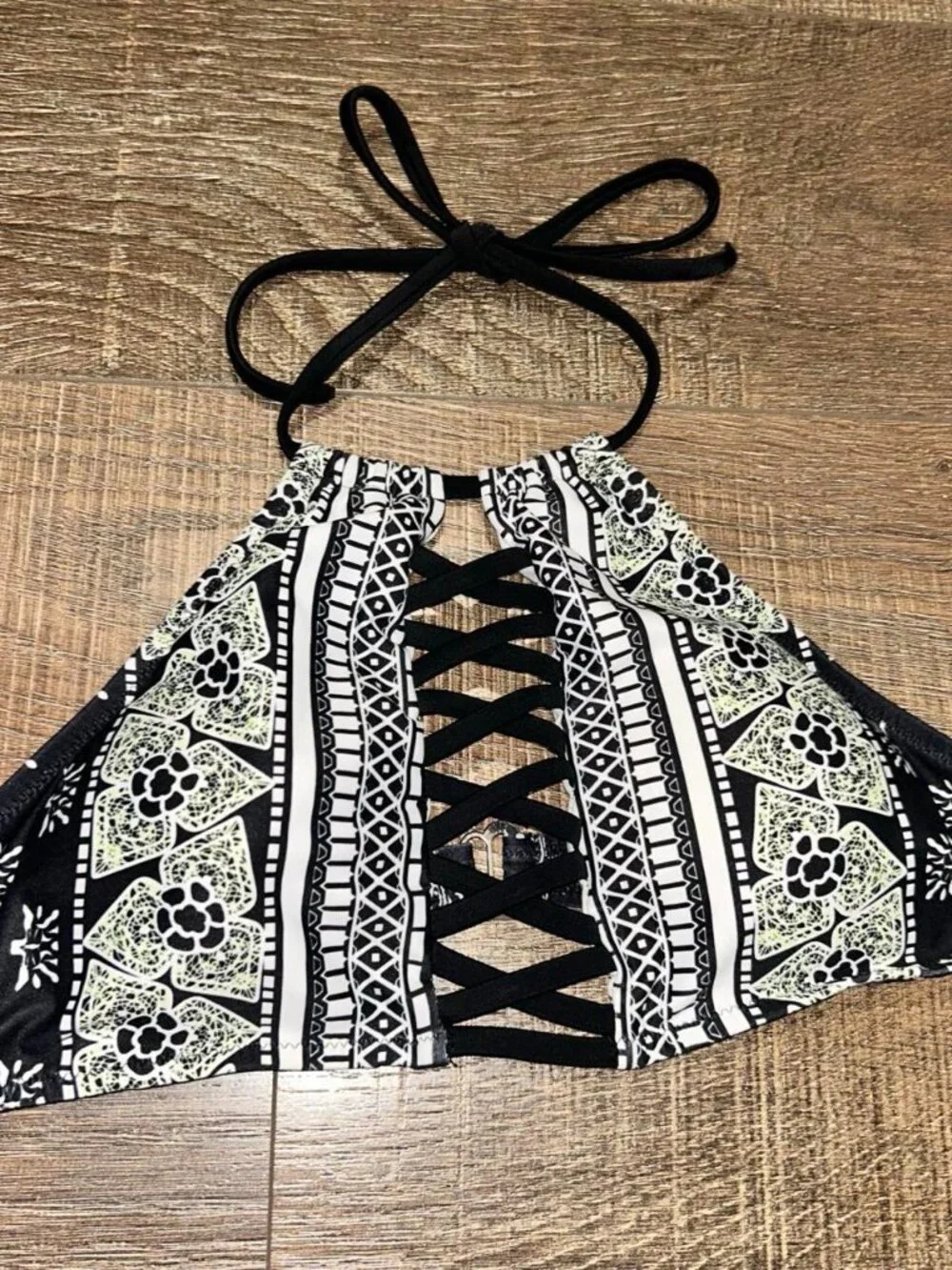 Cupshe black white